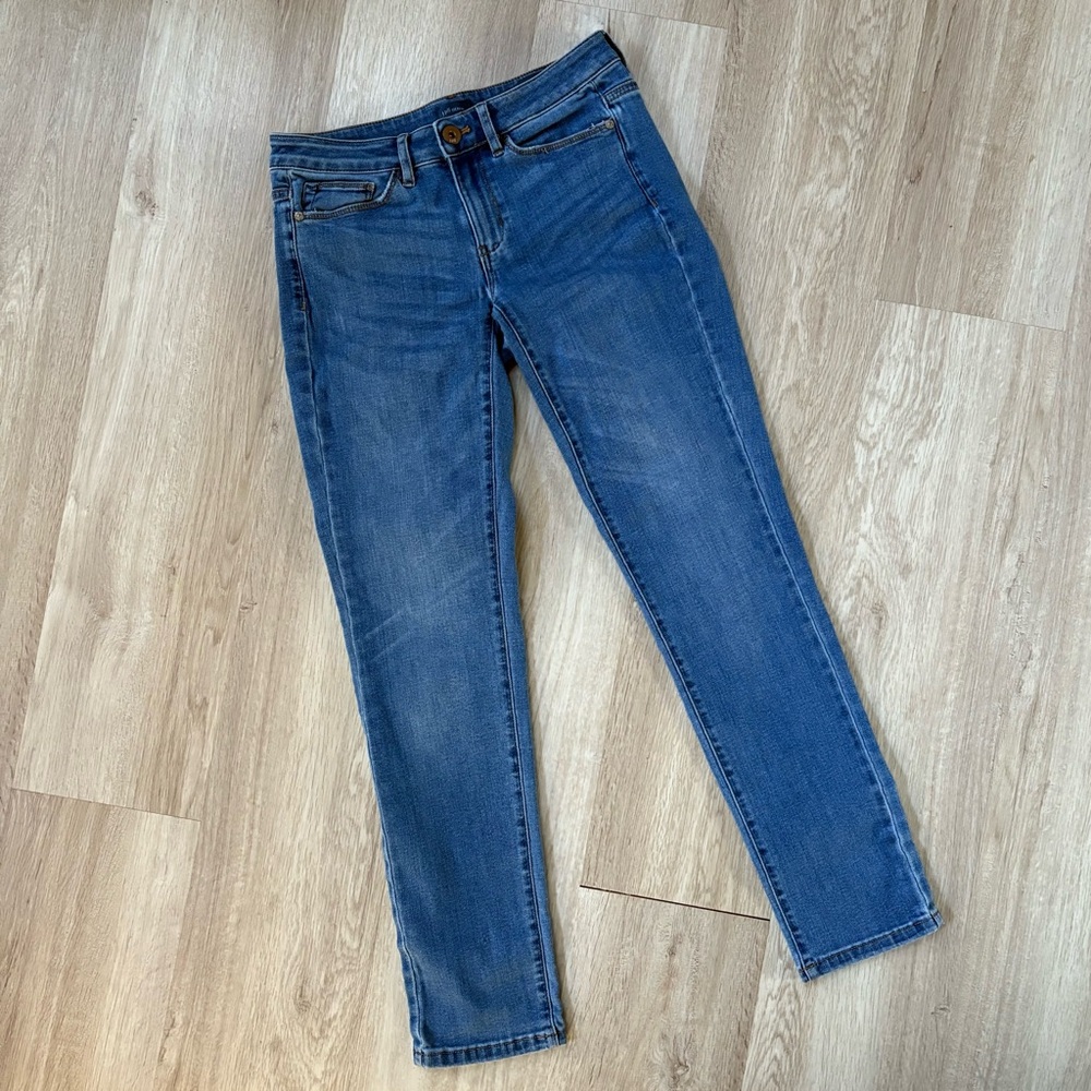 J. Jill Straight Leg Jeans in Medium Blue Denim